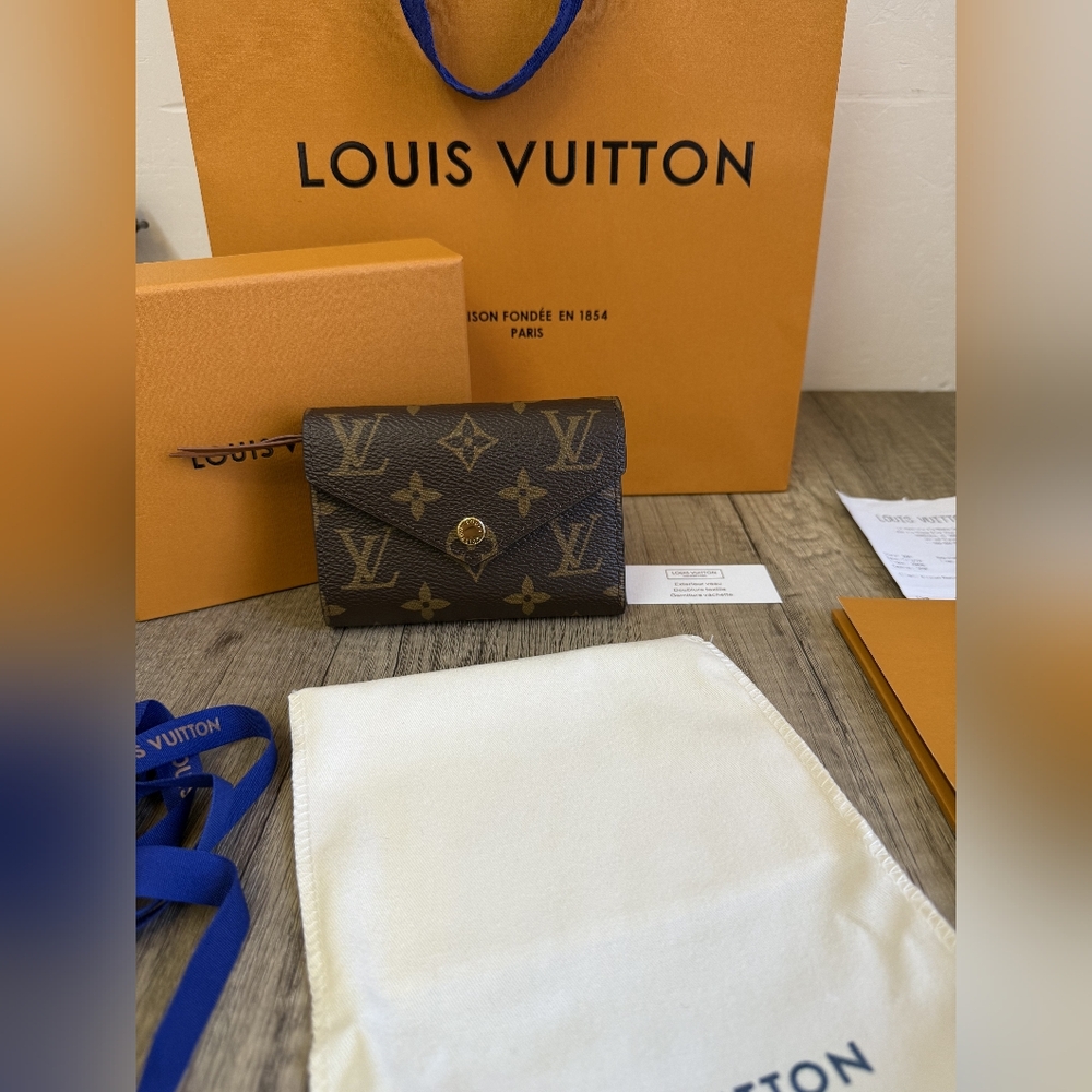 Louis Vuitton Monogram Victorine Wallet Brown
